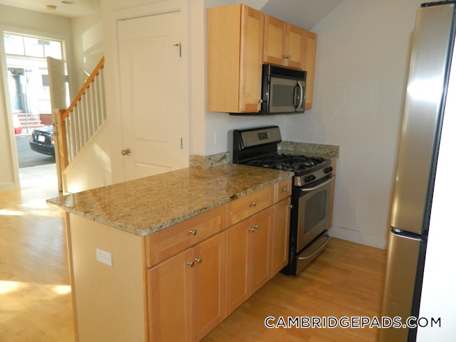 Cambridge - $3,900 /mo