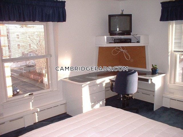 Cambridge - $2,300