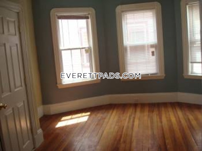 Everett - $2,700+ /mo