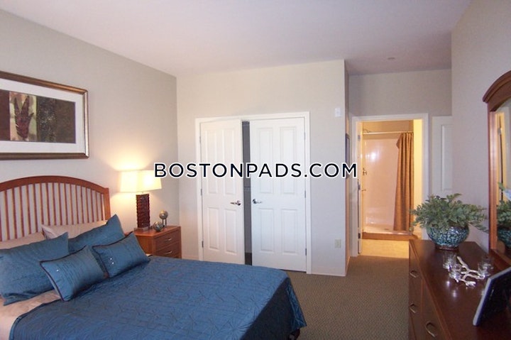 Broadway Lynnfield picture 21