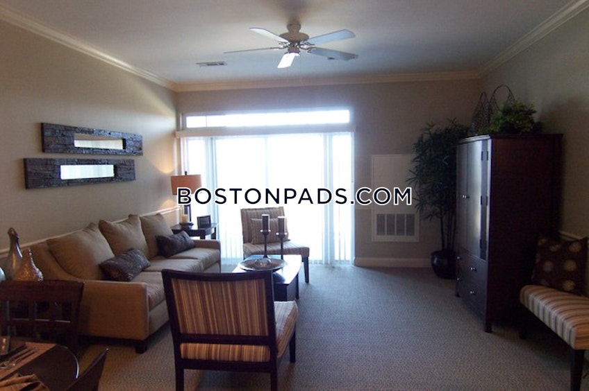 Lynnfield - $2,991 /month