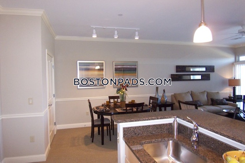 Lynnfield - $2,991 /month