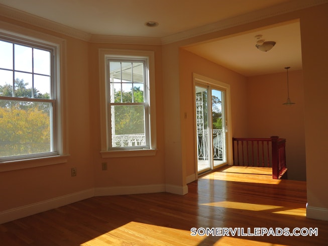 Somerville - $4,650 /mo