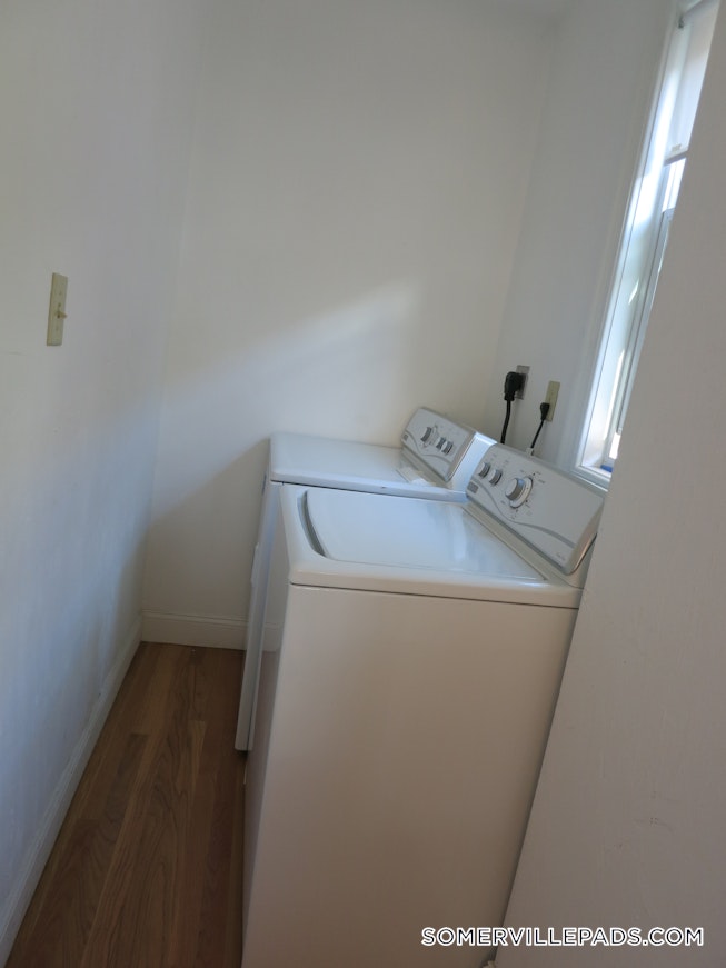 Somerville - $4,650 /mo