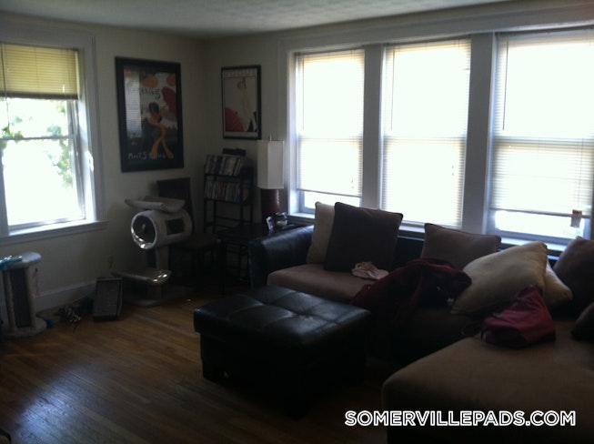 Somerville - $2,900 /mo