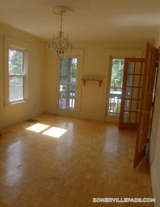 Somerville - $4,200 /mo