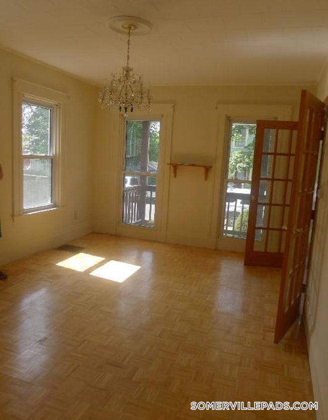 Somerville - $4,200 /mo