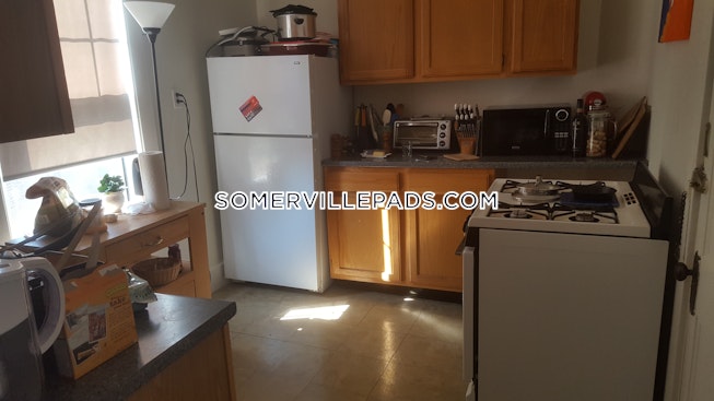 Somerville - $2,800 /mo