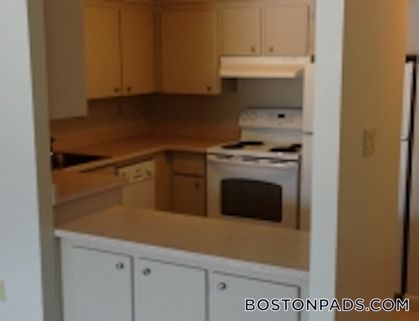 Stoneham - $1,925 /month