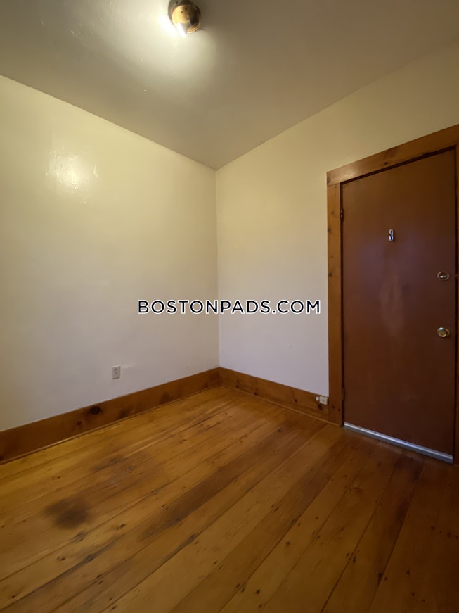 Boston - $2,800 /mo