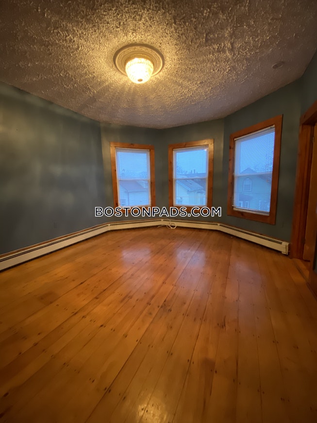 Boston - $2,800 /mo