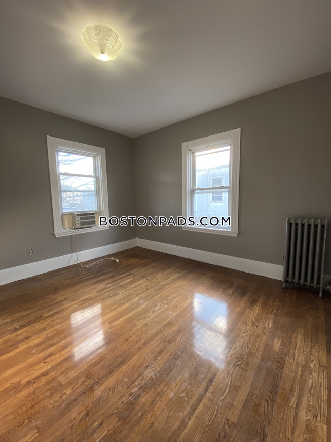 Boston - $3,400 /mo