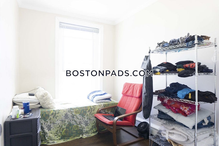 Boston - $2,775 /month