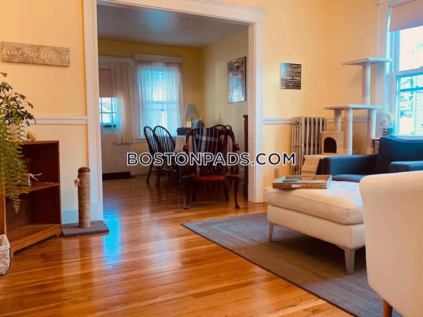 Boston - $4,800 /month