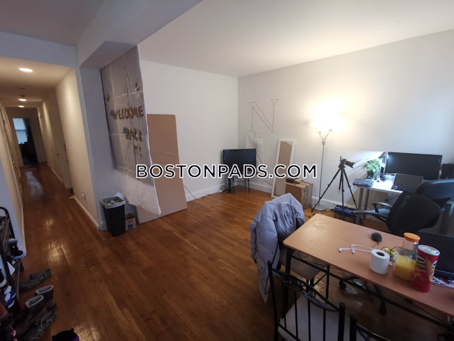 Roxbury Crossing - $6,800 /mo