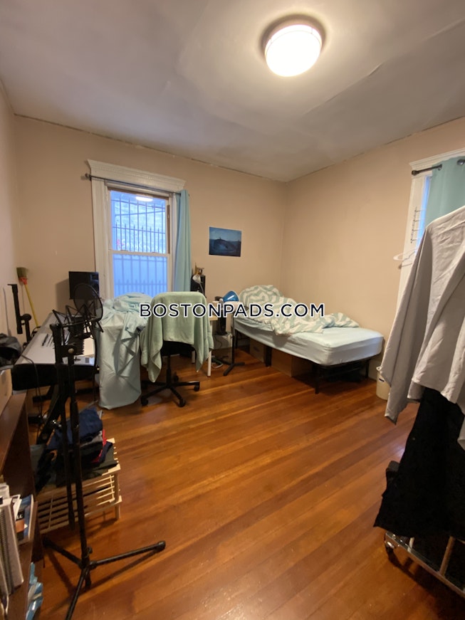 Boston - $4,250 /mo