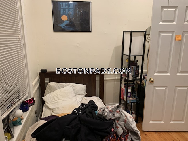 Boston - $3,100 /mo