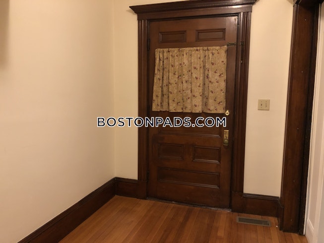 Boston - $2,850 /mo