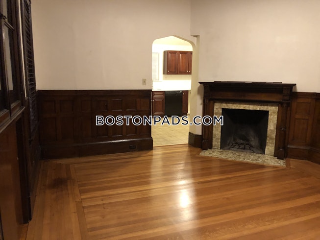 Boston - $2,850 /mo