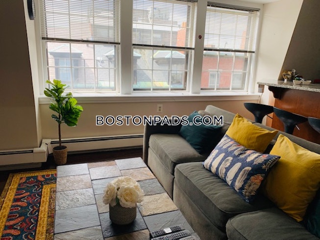 Boston - $3,300 /mo