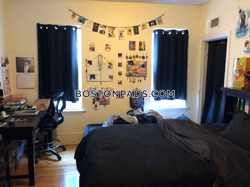 Boston - $2,900 /month