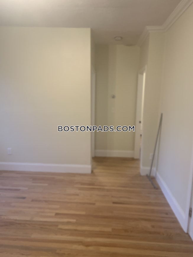 Roxbury Crossing - $2,975 /mo