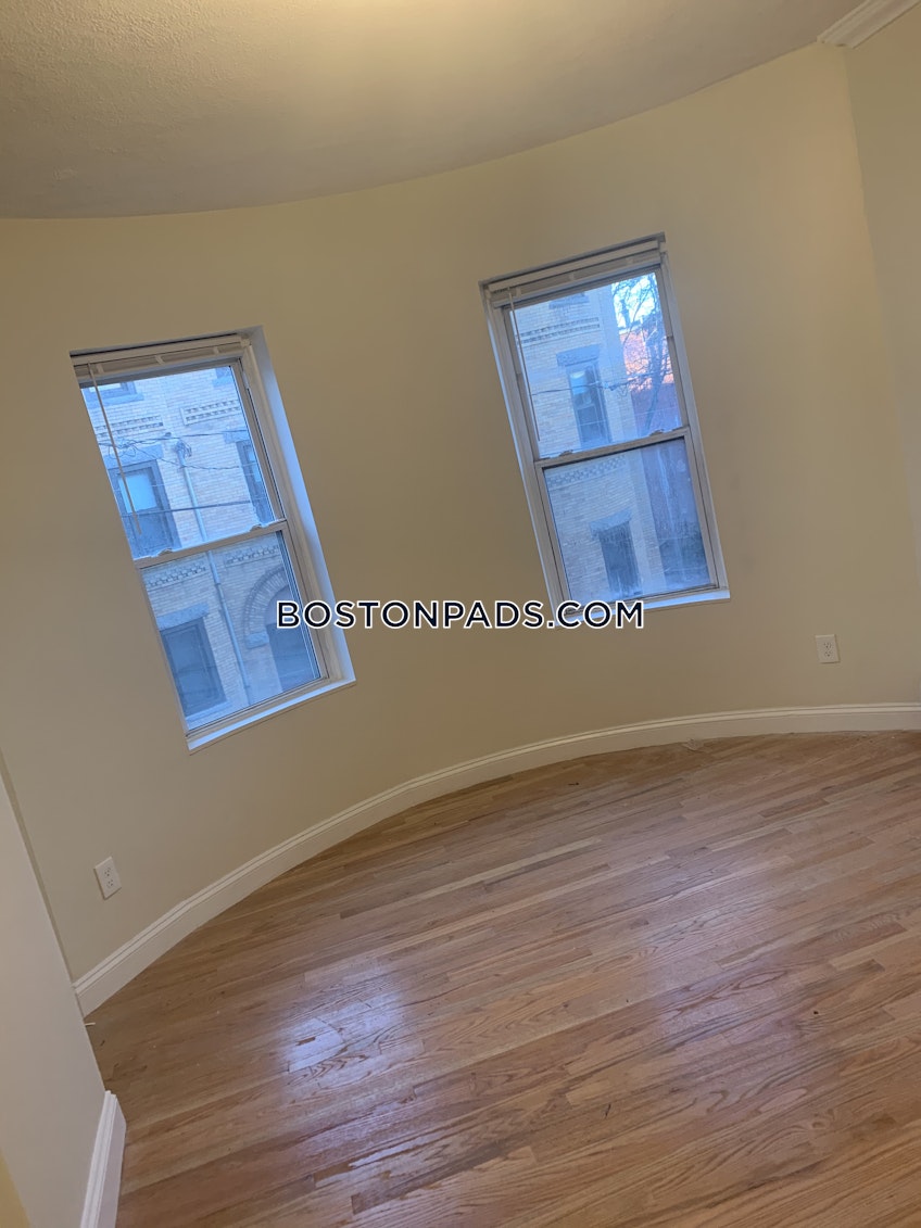 Roxbury Crossing - $2,975 /month