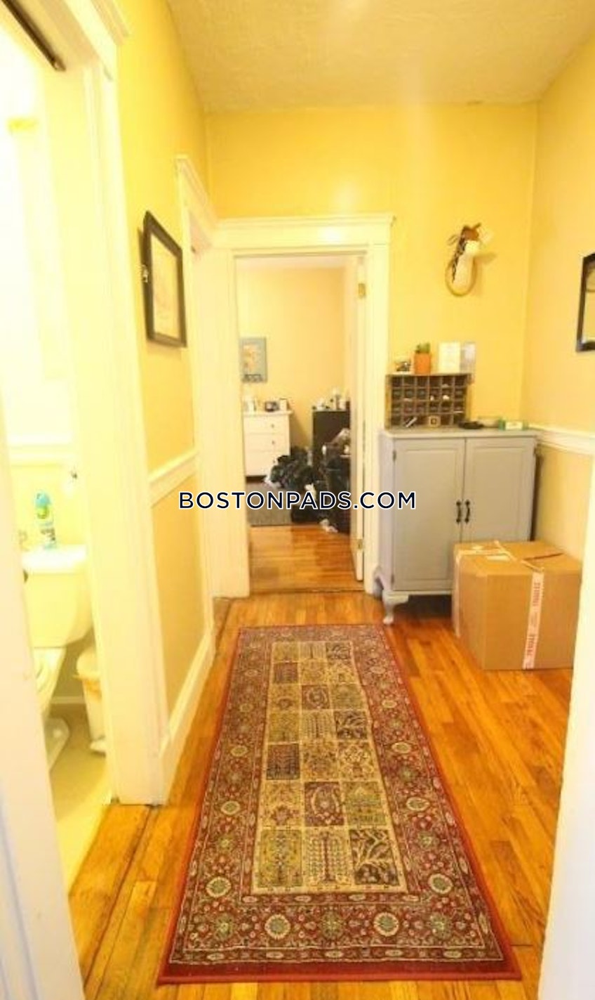 Boston - $2,200 /month