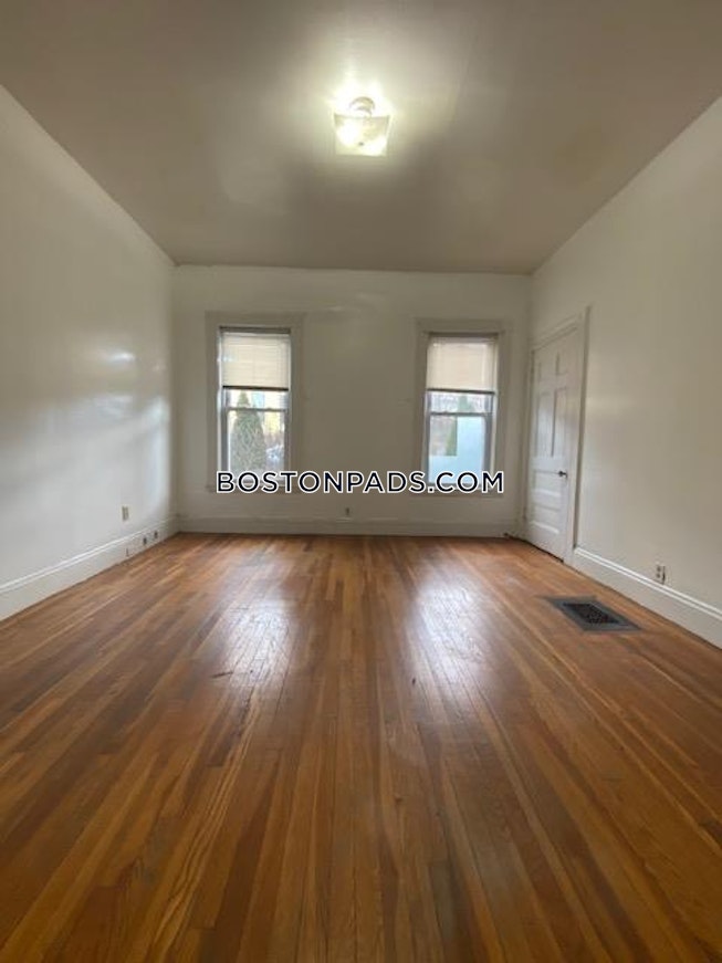 Boston - $2,550 /mo