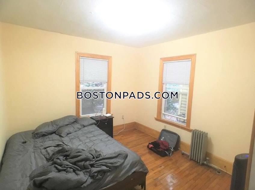 Boston - $2,900 /month