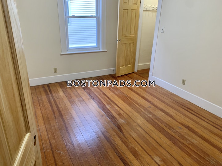 Montfern Ave. Boston picture 24