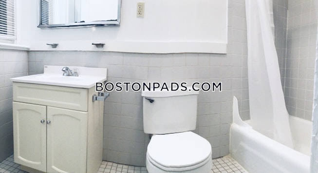 Boston - $2,100 /mo