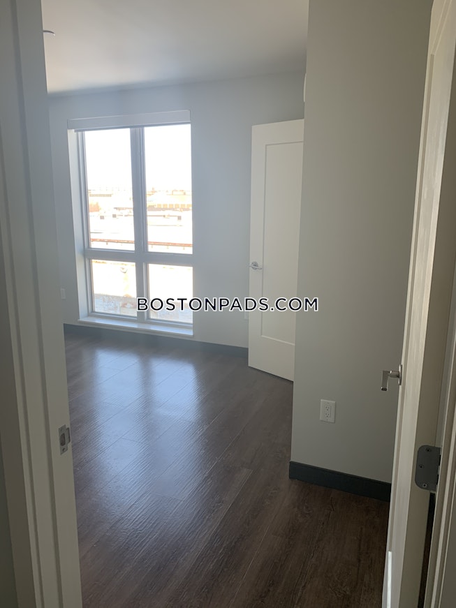 Boston - $5,000 /mo