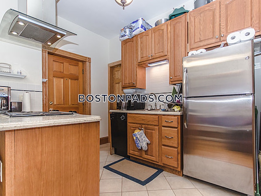 Boston - $3,175 /month