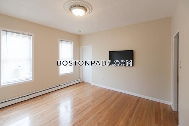 Boston - $2,750 /mo