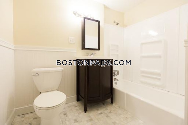 Boston - $2,800 /mo