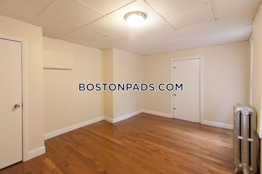 Boston - $2,800 /month