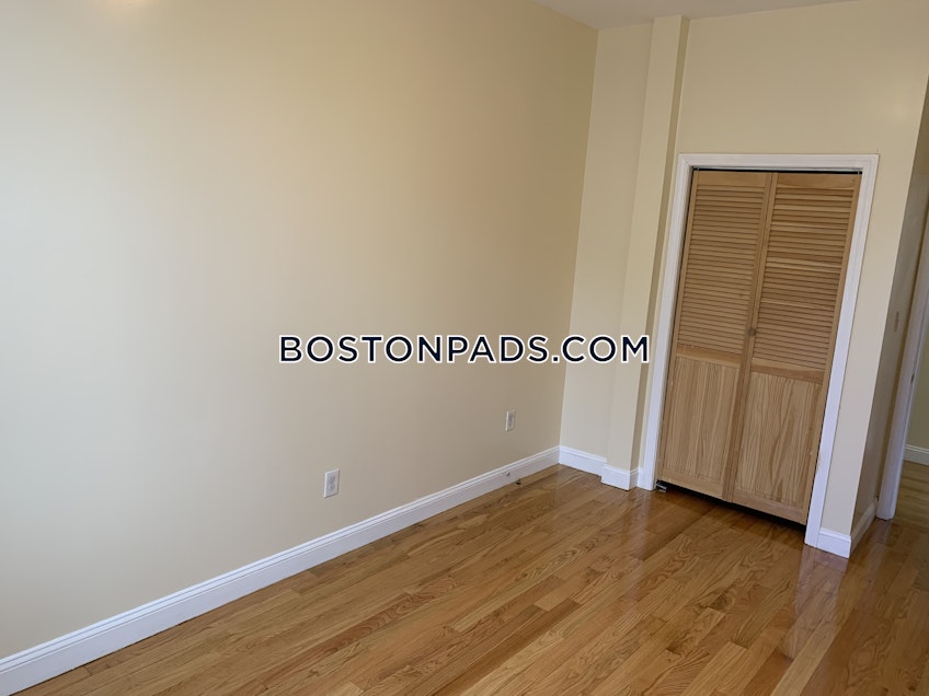 Boston - $2,600 /month