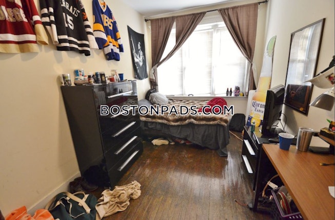 Boston - $3,500 /mo