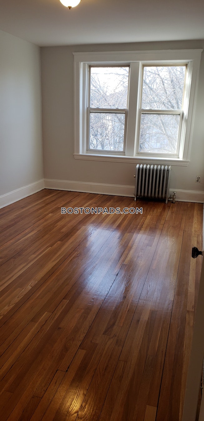 Brookline - $5,600 /mo