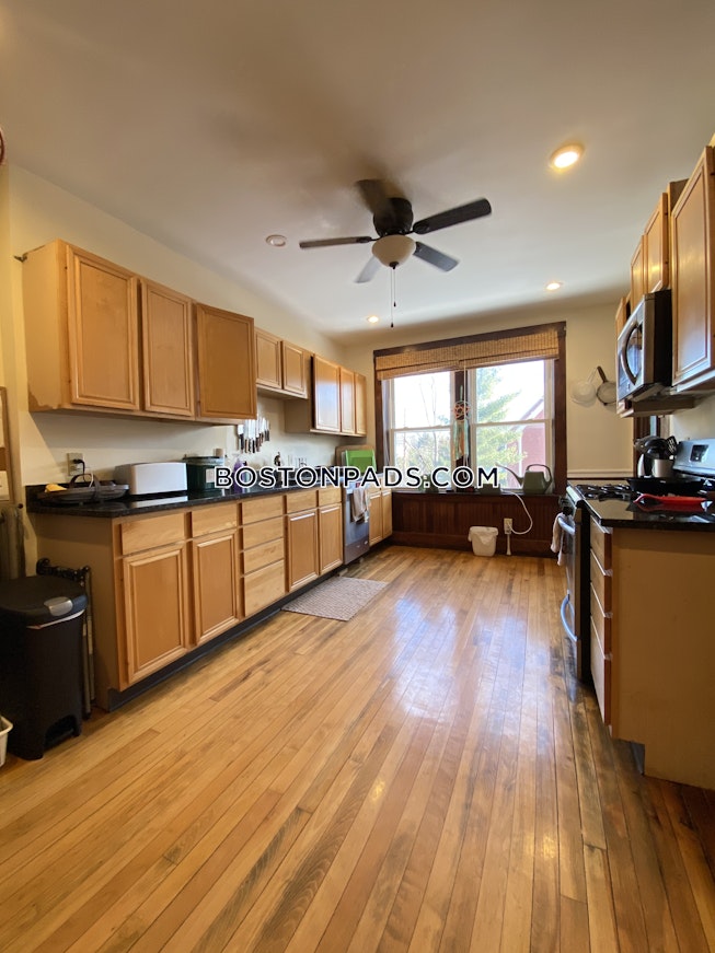 Cambridge - $4,125 /mo