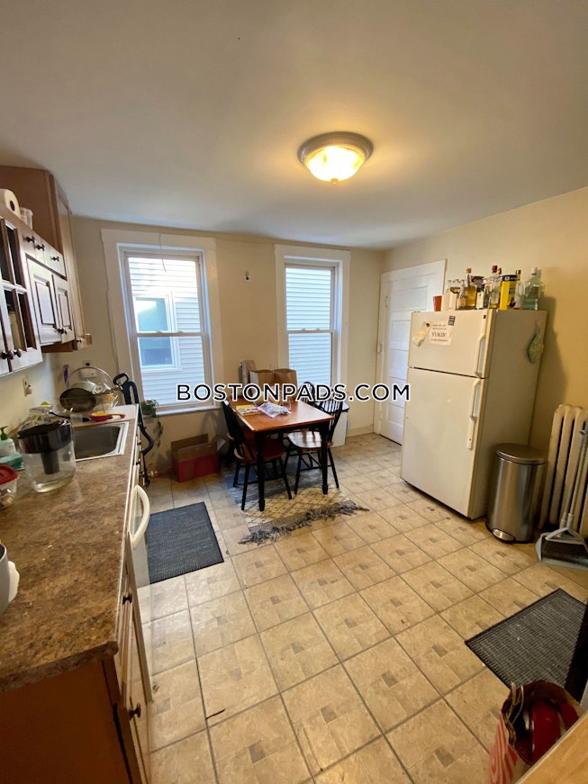 Boston - $3,800 /mo