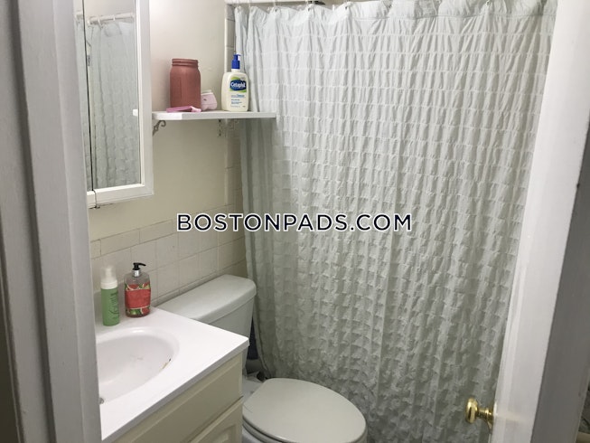 Boston - $3,600 /mo