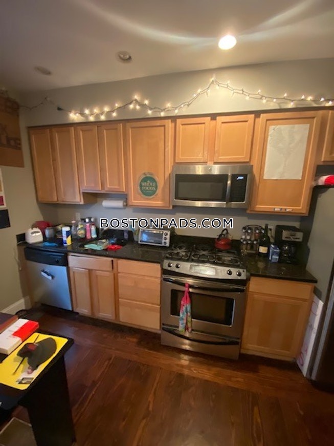 Roxbury Crossing - $4,300 /mo