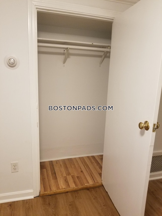 Boston - $3,300 /mo