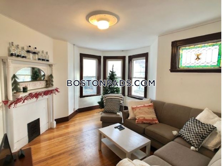 Boston - $3,200 /month