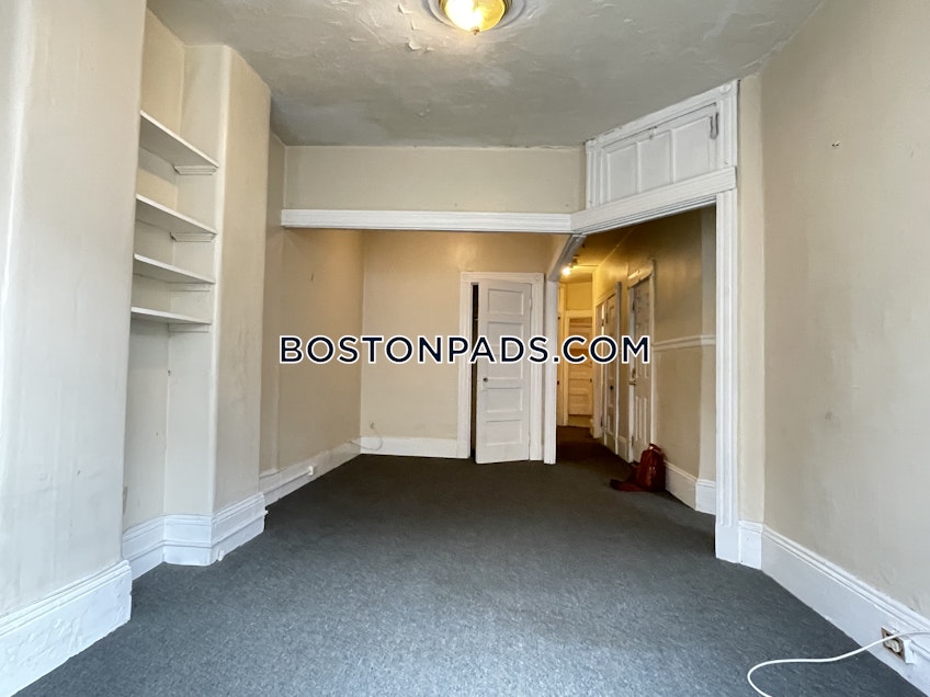 Boston - $4,100 /month