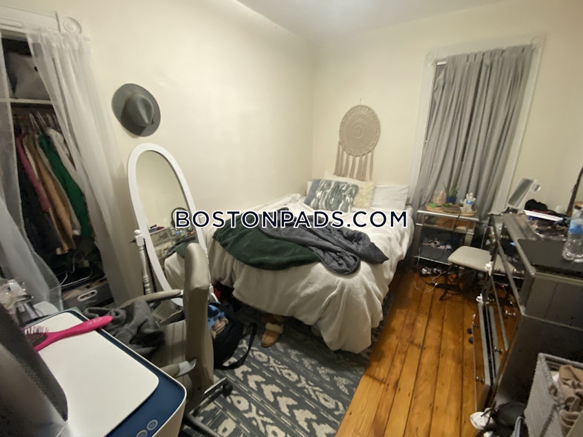 Boston - $3,700 /month