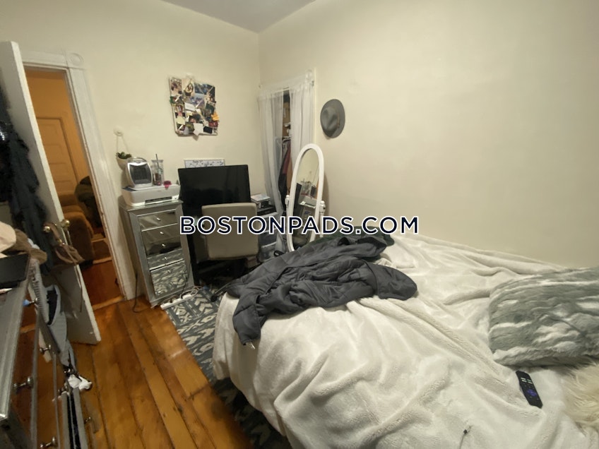 Boston - $3,700 /month