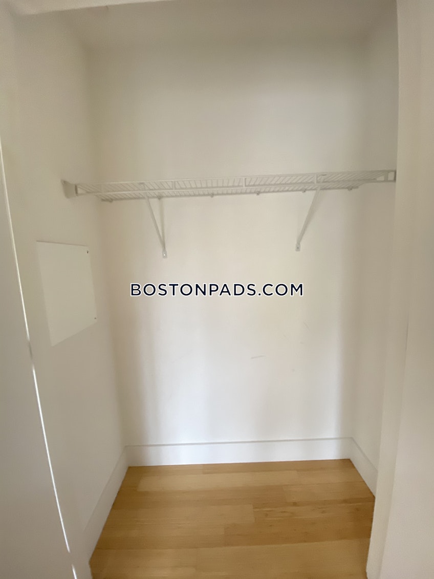 Boston - $2,800 /month